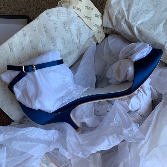 Badgley Mischka Sainte Crystal embellished sandals - Picture 4 of 5